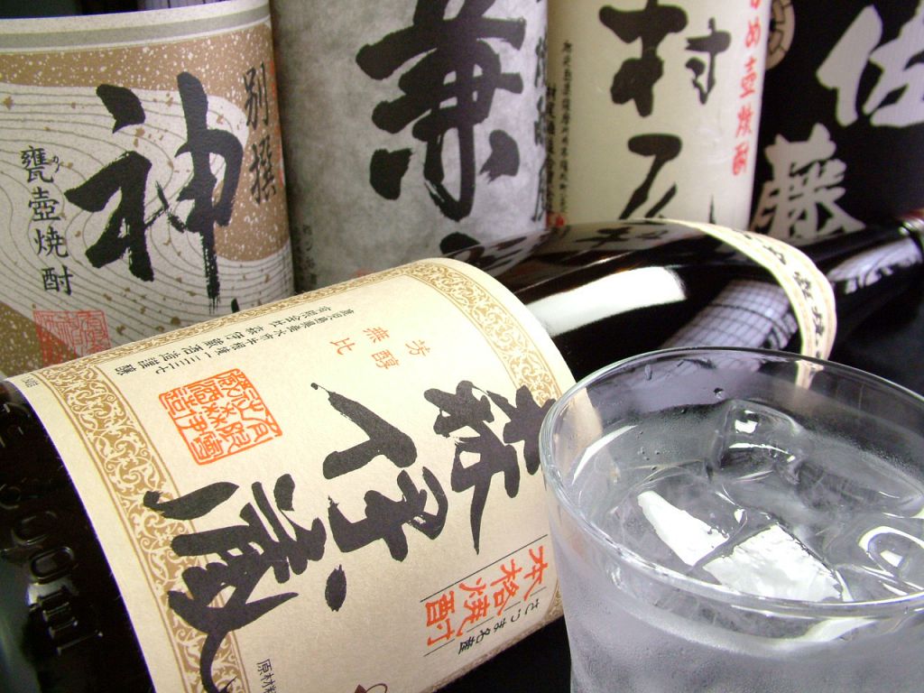 地酒やプレミア焼酎も取りそろえております。是非お尋ねください（仕入れによります）。