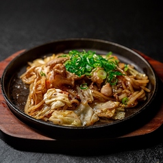 ホルモン焼きうどん