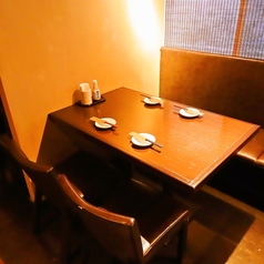 和庭園を思わせるような店内空間がかまどかの自慢のひとつ！掘りごたつ個室、テーブル個室、カウンター席と多種多様なお席をご用意しております。中には人気の高いお席もございますので、ご宴会の予定がお決まりになりましたら、お早めのご予約がおすすめです♪