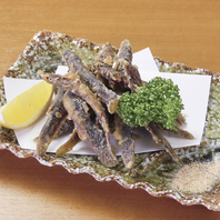 香ばしく揚げたどじょうの唐揚げ