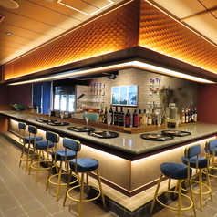 カウンター席でも景色をお楽しみいただけます。