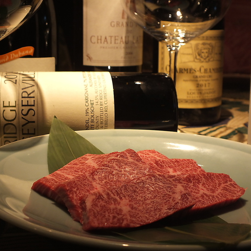 ヘルシーで食べやすい味わいの赤身肉を中心としたラインナップ