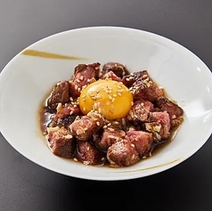 ユッケ風ぶつ切りローストビーフYukhoe tasted chopped roosted beef