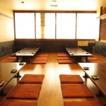 落ち着いた店内は、少人数～大人数まで幅広くご利用可能◎駅も近いので帰りの時間も気にし過ぎずOK！