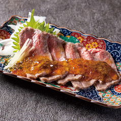 松坂牛の昆布〆もずくのジュレ仕立て