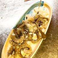 鮮度抜群の生イイダコを踊り食いで堪能！