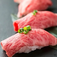 厳選和牛を贅沢に使用した口どけ抜群の和牛肉寿司