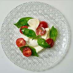 水牛チーズのカプレーゼ
