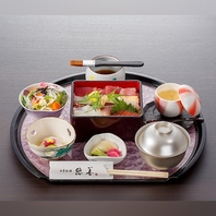 お祝いごとに大活躍<お祝い料理>ご提供