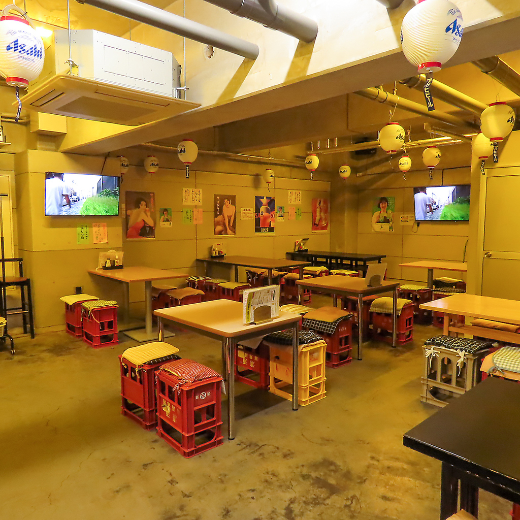 20名様～30名様の、少人数貸切承ります！テーブルのレイアウトも融通効きますのでお気軽にご相談を