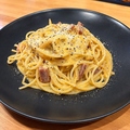 料理メニュー写真&nbsp;自家製ベーコンのカルボナーラ
