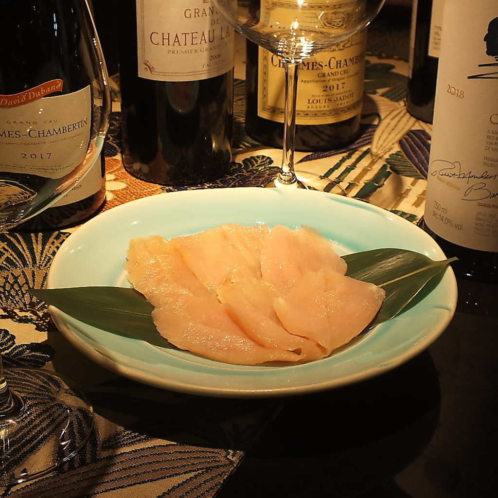 当店のミノは薄切りの食べやすく食感を楽しめるミノ