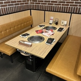 両側ソファー席で、ゆったりとお過ごしいただけます。