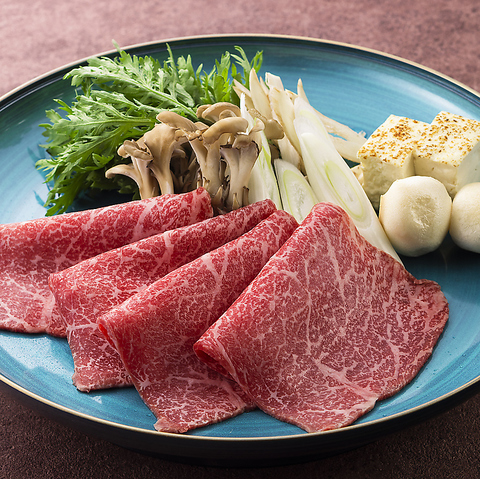 完全個室の贅沢空間でA5ランクの京風すき焼きを