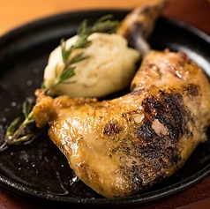 【鶏】＜低温調理＞骨付きもも肉　～ドフィノワ添え～