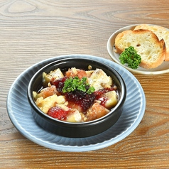 フルーツとカマンベールチーズのオーブン焼き