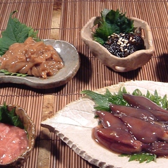 カニみそ・ホタルイカ沖漬・カツオの酒盗・岩のりクラゲ・鯛わた