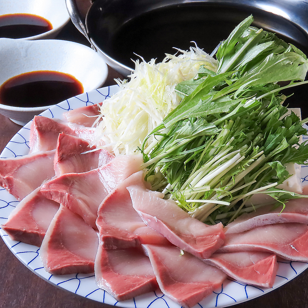 もずく家の人気メニュー【ぶりしゃぶ】脂の乗ったぶりをしゃぶしゃぶで◎