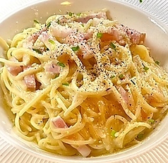 ベーコンのクリームソースパスタ