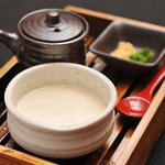 かざみどり自慢のメニューの一つ「自家製豆腐」を使用した逸品を是非ご賞味くださいませ♪