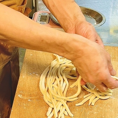 土日祝日限定、自家製生パスタ