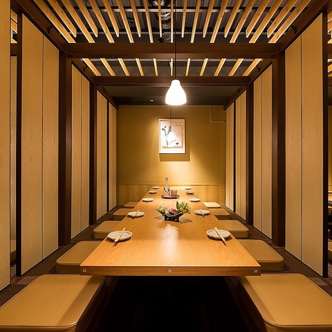 博多の夜は当店にお任せください。ご宴会・ご観光・接待会食など様々なシーンに対応