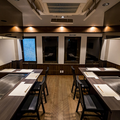 10名様以上15名様までの貸切利用も承っております。宴会やお祝いといった特別な集まりに、プライベートな空間でゆったりとステーキをお楽しみいただけます。ご希望の際は、お電話にてお気軽にお問い合わせください。