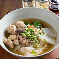 本格！タイ定番の麺料理♪クイッティアオ≪単品2,080円(税込)〜≫の写真