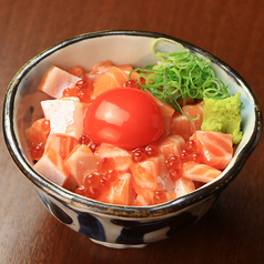 サーモンといくらの親子丼
