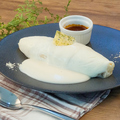 料理メニュー写真&nbsp;「ホワイトたまご」を使用した【純白のオムライス】