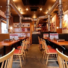 最大26名様までご利用可能な宴会席をご用意しております。会社のご宴会や、地域の集まりなど、大人数でのご利用に最適です。飲み放題付きのコースもございますので、ぜひお気軽にご相談ください。