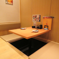 【個室：2名様×2卓】デートや女子会に◎少人数向けの掘りごたつ席です。きちんと仕切っておりますので、周りを気にせずにお過ごしいただけます。デートや誕生日・記念日などのお祝い、女子会におすすめです！
