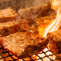 こだわりの炭火焼きで