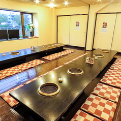 32名様までお座りいただける宴会場を完備しております。