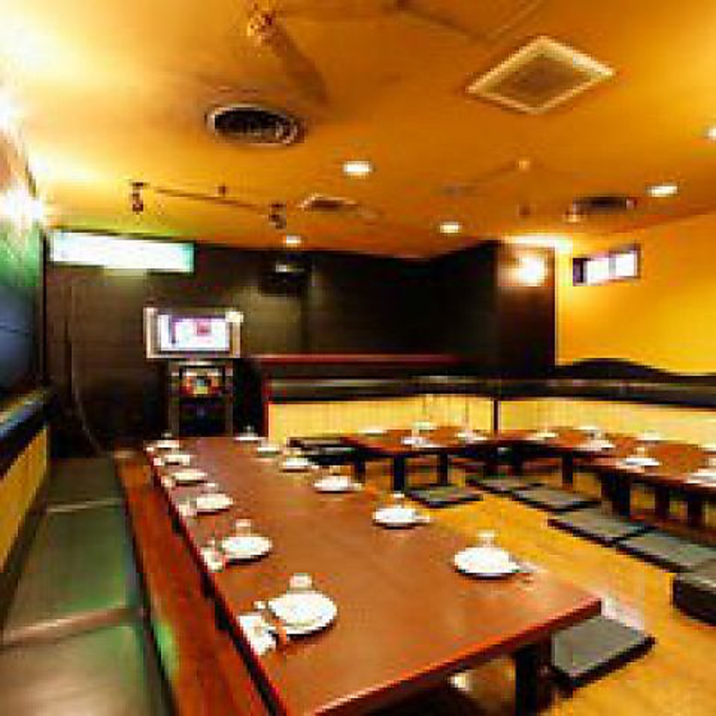 カラオケ付きのお部屋は全部で13部屋！大人数向けのカラオケ個室もご用意しております！