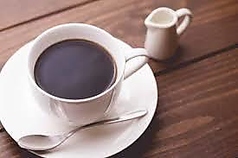 コーヒー(HOT/ICE)、紅茶(HOT/ICE)、カフェオレ(HOT/ICE)、ココア(HOT/ICE)