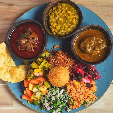 ViK[f RICE & CURRY lcJX