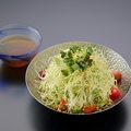 料理メニュー写真 [サラダ]キャベツと茗荷のあっさりサラダ