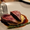 料理メニュー写真&nbsp;和牛フィレのグリル　赤ワインソース Grilled wagyu fillet with red wine sauce