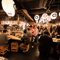【総席数107席】会社の飲み会、二次会、同窓会、仲間との集まりなど、さまざまなシーンに対応可能。歌舞伎町での大人数宴会は『屋台屋 博多劇場』にお任せください！大人数でも周りを気にせず、安心して思い思いに楽しめます。貸切などのご相談も気軽に店舗までご連絡ください♪