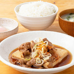 <特選定食:金>牛肉豆腐定食(温泉玉子付き)