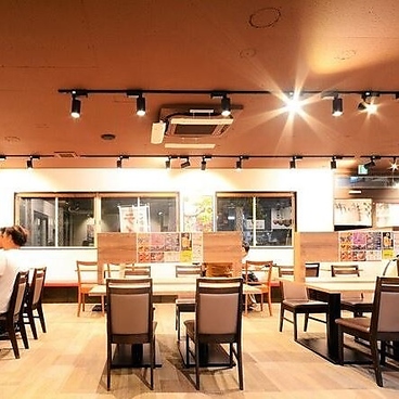 キッチンヒロシ 本店の雰囲気1