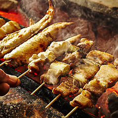 焼き鳥にも徹底的にこだわります!!丁寧に手打ちした一串