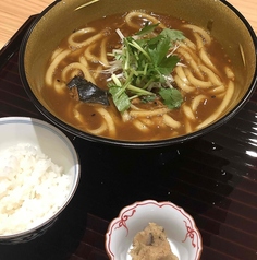 すっぽんカレーうどん(小ライス、小鉢)