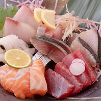 店主の目利きで毎日仕入れ。旬を味わう彩り和食！