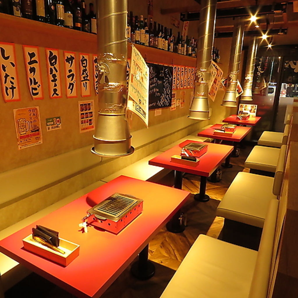 各席に排気ダクトを完備◎煙の心配をすることなく焼肉を楽しめます♪友人や家族との普段のお食事に！