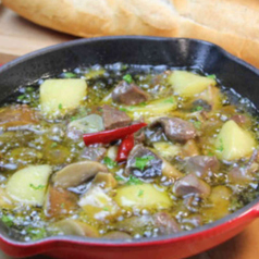 激辛アヒージョ　砂肝と長葱