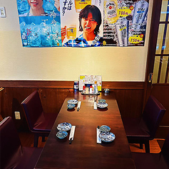 ご接待、ご会食、デートでのご利用のお客様にも少人数でご利用頂けます。アットホーム空間をお楽しみください。