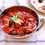 【目黒駅徒歩1分】本場スパイス香る絶品カレーと肉料理を堪能！食べ飲み放題3000円より