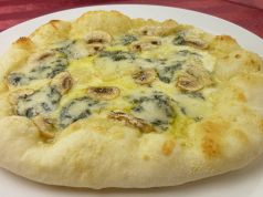 ゴルゴンゾーラときのこのピザ